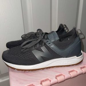 New balance sneakers size 7